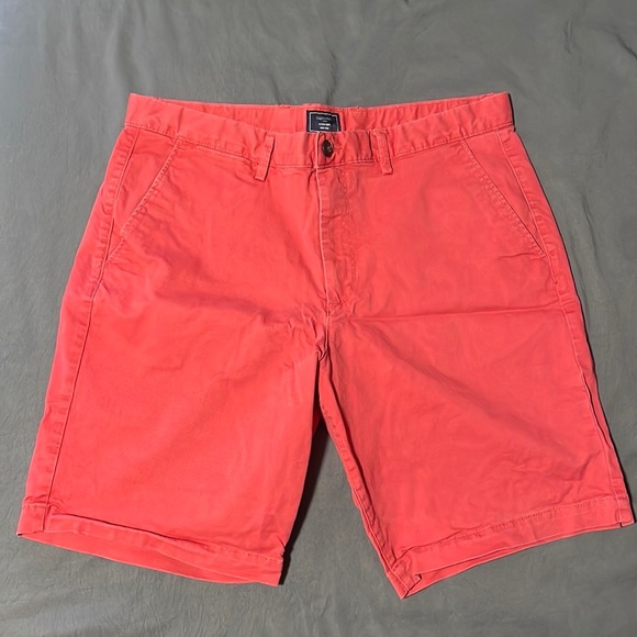 Red Khaki Shorts - Picture 1 of 3